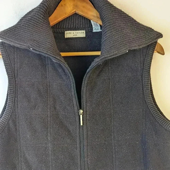 Lord & Taylor Fleece Vest - PL - Picture 3 of 4